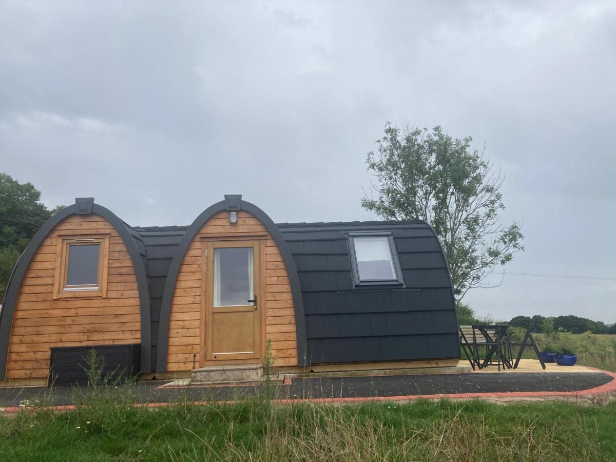 Hotel Hedgehog Glamping Pod School House Farm Leighton  Exteriér fotografie